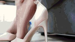 Severe heel pain MP4(1280*720)HD