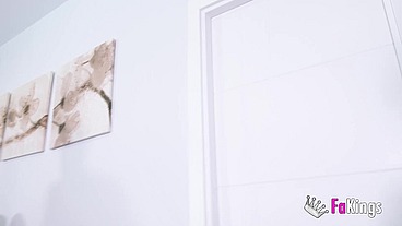 Lara Cruz, UNLEASHED: Calling her friend while getting fucked!!