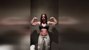 Stepdaughter's TikTok Anal Surprise: Daddy's Dick in Her Ass