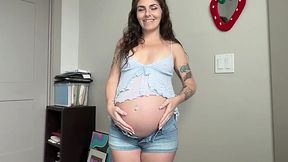 My horny pregnant stepsister asked me for a quick fuck in my room