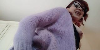 Stepmom Knows How to Turn You on