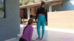 LOLAH VIBE - Greedy licking of flip flops!