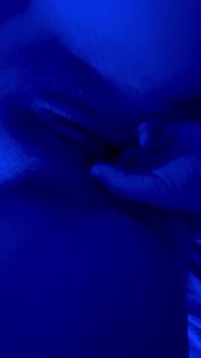 Lesbian scissor sex with squirting