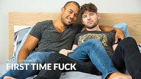 Connor Halsted Julian Grey in First Time Fuck - NextDoorBuddies