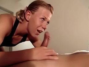 Kathi liebt es, Cum zu schlucken - Deutscher Amateur-Blowjob