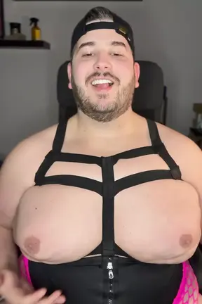 cutechubby_90 - pleasuring my big smooth man boobs