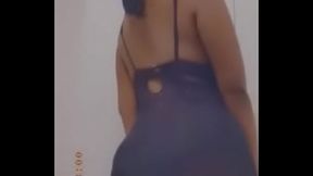 &gt_ Lightskin.Female.College.Student &gt_