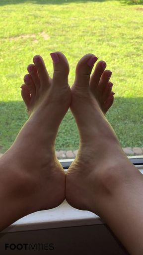 Ivys Feet on the Window