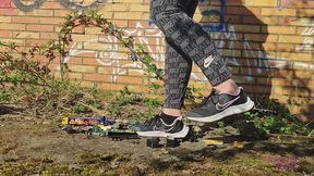Sneaker-Girl Darleen - Little Toy Trucks with Shoes