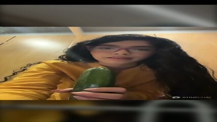 Dani bela ecuatorianoa pen as asshole