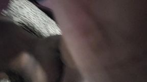 preta gordinha dando no sofa e bebeu o leite todo