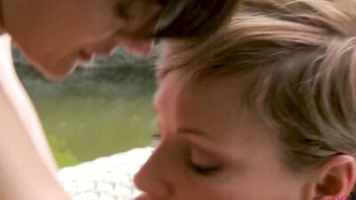Incredible deep kissing mature lesbians - Kissing HD