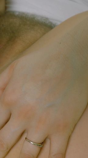 Hot Mommy Spreads Her Thick Thighs and Fingering Hairy Pussy. Anal Plug.