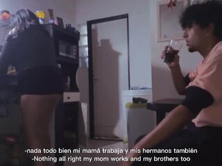 Pelea de almohadas con un viejo amigo después de unos tragos SUB ESPAÑOL E INGLES