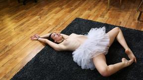 ”Amina Samohina shows incredible gymnastics”