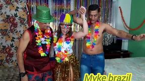 carnaval 2026 com a gostosa loirinha do desejo ela adora dar o cu e pede porta na boca