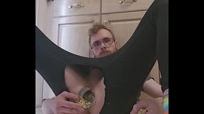 Twink stuffs his hole to prepare dinner