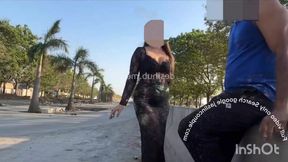 Beuatiful Bhabhi Sex with a Delevery Boy at Roadside