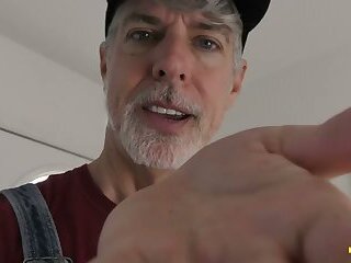 ManPuppy: Richard Lennox Squashes Small Squatter in Huge Mishap