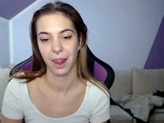 Hot amateur webcam teen masturbates for their fans