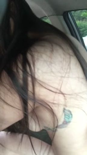 Hot skinny girl fucks me in the car to pay for the uber service