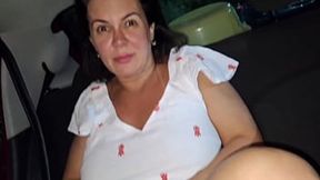 Inked chick gives Uber ride hell &mdash;  takes on eager dude to satisfy horny&#x1F975; thirst