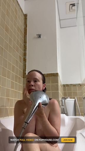 Hot Teen Soaped up and Shaved