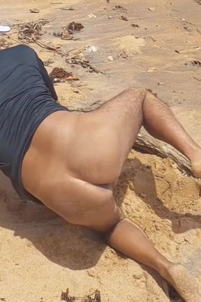 Ladysilva My Sexy Ass on the Beach