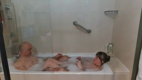 I'm testing out a new waterproof camera in the bathtub with Robin Reid