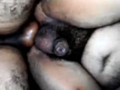 se vienen adentro de mi culo