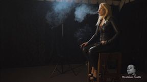 Ashtray in her lap HD MP4