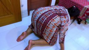 Beautiful Egypt Hot Stepmom Stuck Inside Table Now She Want Rough Anal From Me!