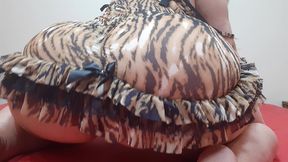 rebolando de camisola tigresa
