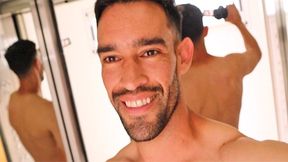 Supah-boinking-super-steamy fitness dude walks naked on ass-pipe, elevator and goes to the street door. RISKY