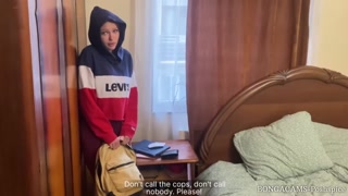 POV «Пожалуйста не надо звонить в полицию» Поймал воровку у трахнул в жопу. (With subs)