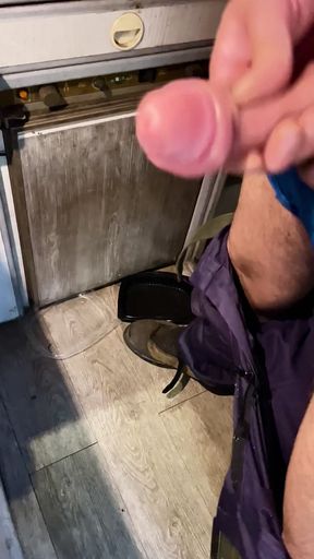 Shake-turbating My Pumped Cock