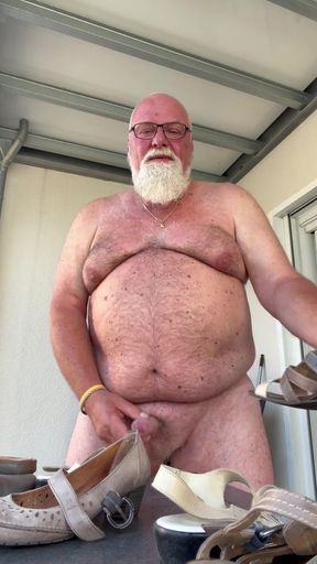 Ralf, the fat, deviant jerk-off pig, shows once again what he does best.   Clip 1