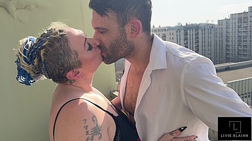 Outdoor blowjob on the balcony