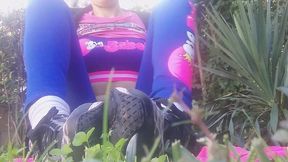 shameless! my step sister pees in the public park!