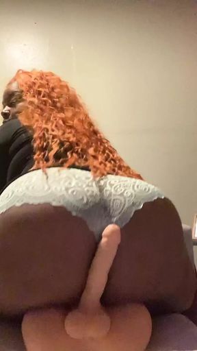 Bbw fat pussy lip dildo suck up