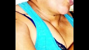 Mature 70-year-old MILF comes to give me a good blowjob after the gym