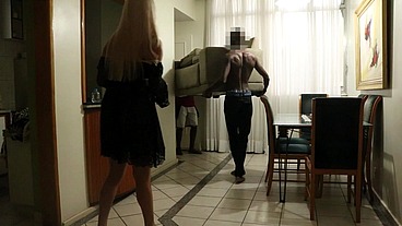 DUPLA PENETRAÇÃO SEM CAMISINHA COM OS RAPAZES QUE TROUXERAM MEU SOFÁ - Double penetration - BBC - BAREBACK