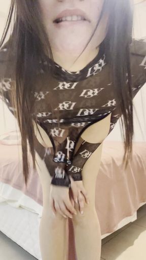 I think im ovulating, or maybe im just latina lol