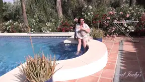 Busty stepmom JoJo Robinson goes wild in poolside taboo JOI scene