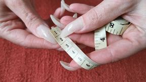 Measuring long natural nails