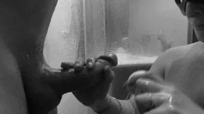 une faciale dans la douche