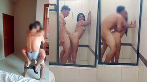 a esta casada le gusta que el ex le de por el culo escuchen como la hace gritar y asta se mea de tantos orgasmos