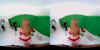 VR BANGERS Curvy Skylar Snow Discovers Really Huge Cock This Morning Porn