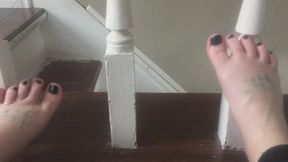 WHITE PAINTED BANESTER STAIR RAIL