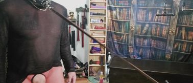 DOMME BLONDIE USES A VEINY HUGE COCK TO DESTROY HIS ASSHOLE